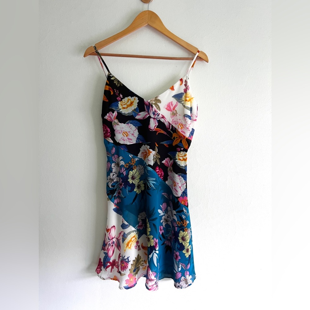 Guess floral dress, US 6